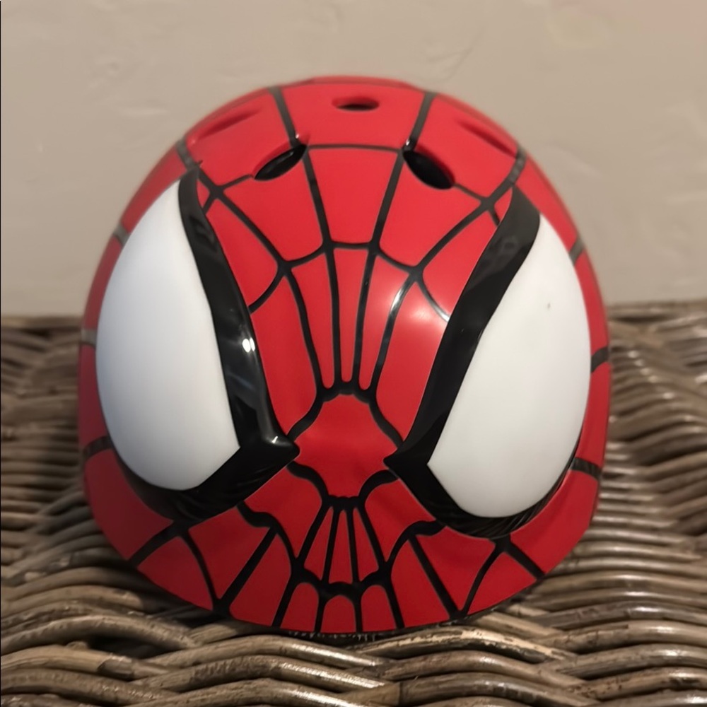 Spider-Man Kids Helmet - Red and Black